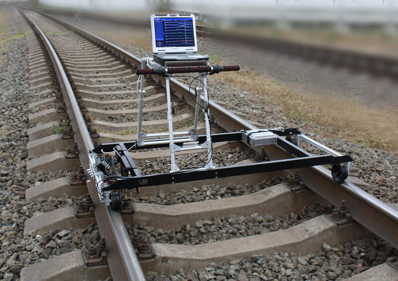 Eddy current flaw detector ETS2-77 on the rails