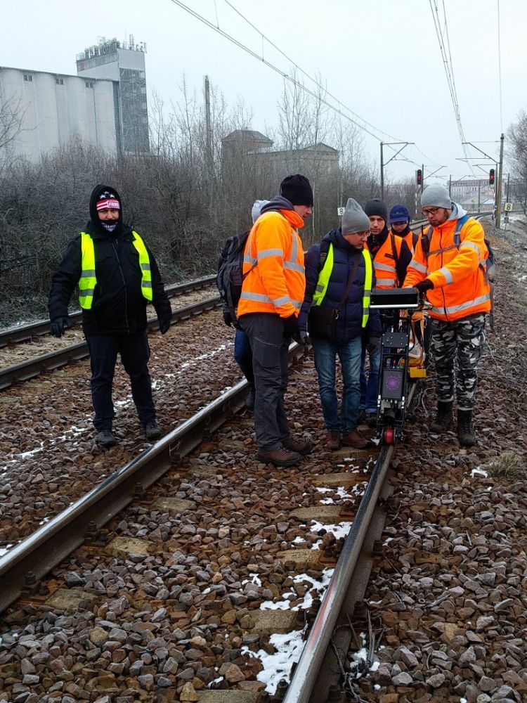 Practical presentation of the ultrasonic single rail trolley UDS2-77 held for Polish specialists, January 2019
